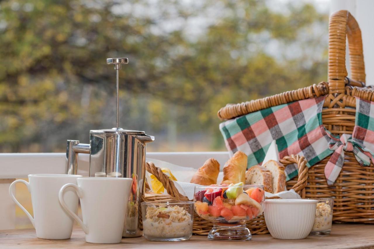 The Carriages Boutique Hotel And Vineyard Pokolbin Esterno foto
