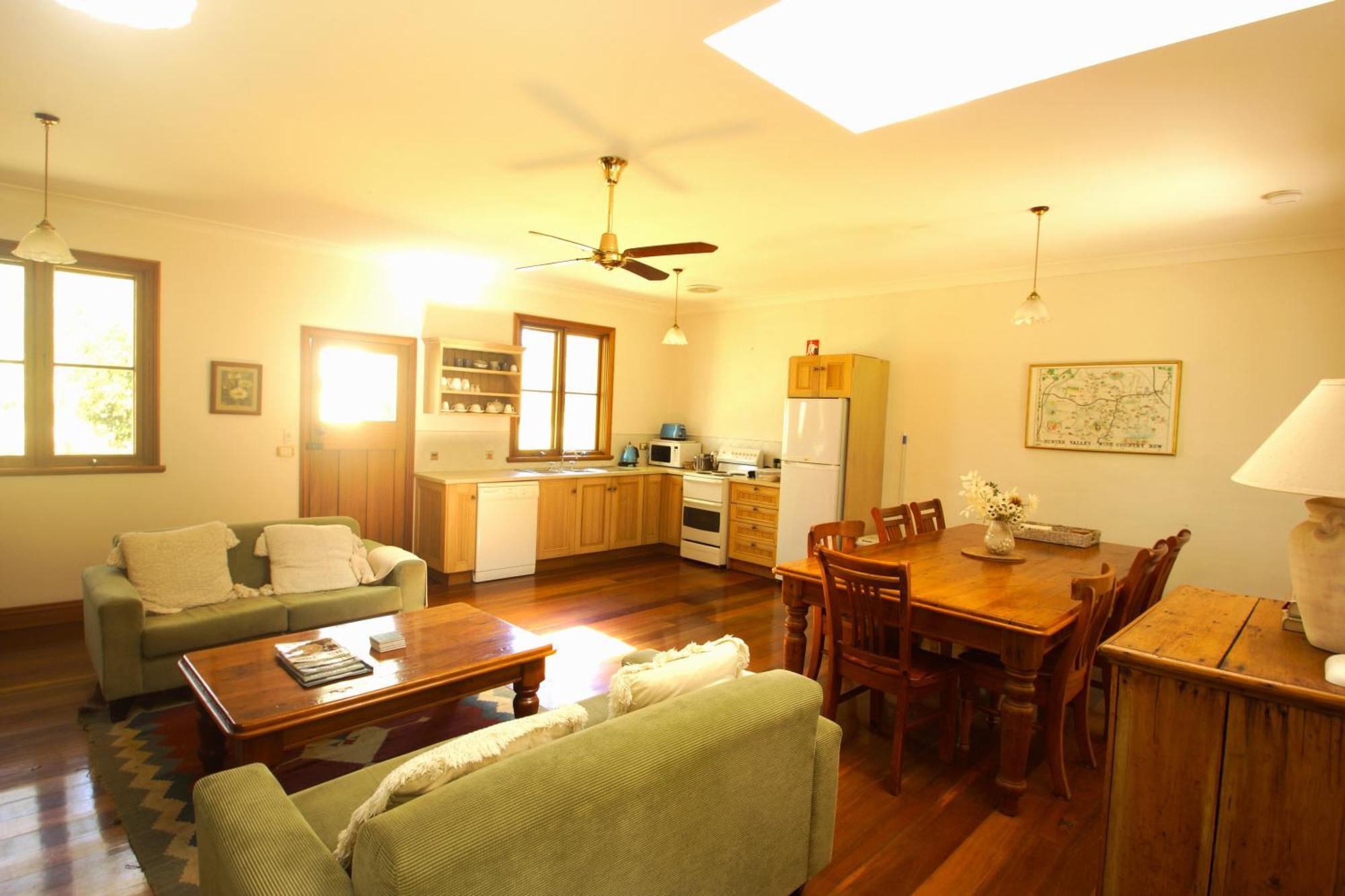 The Carriages Boutique Hotel And Vineyard Pokolbin Esterno foto
