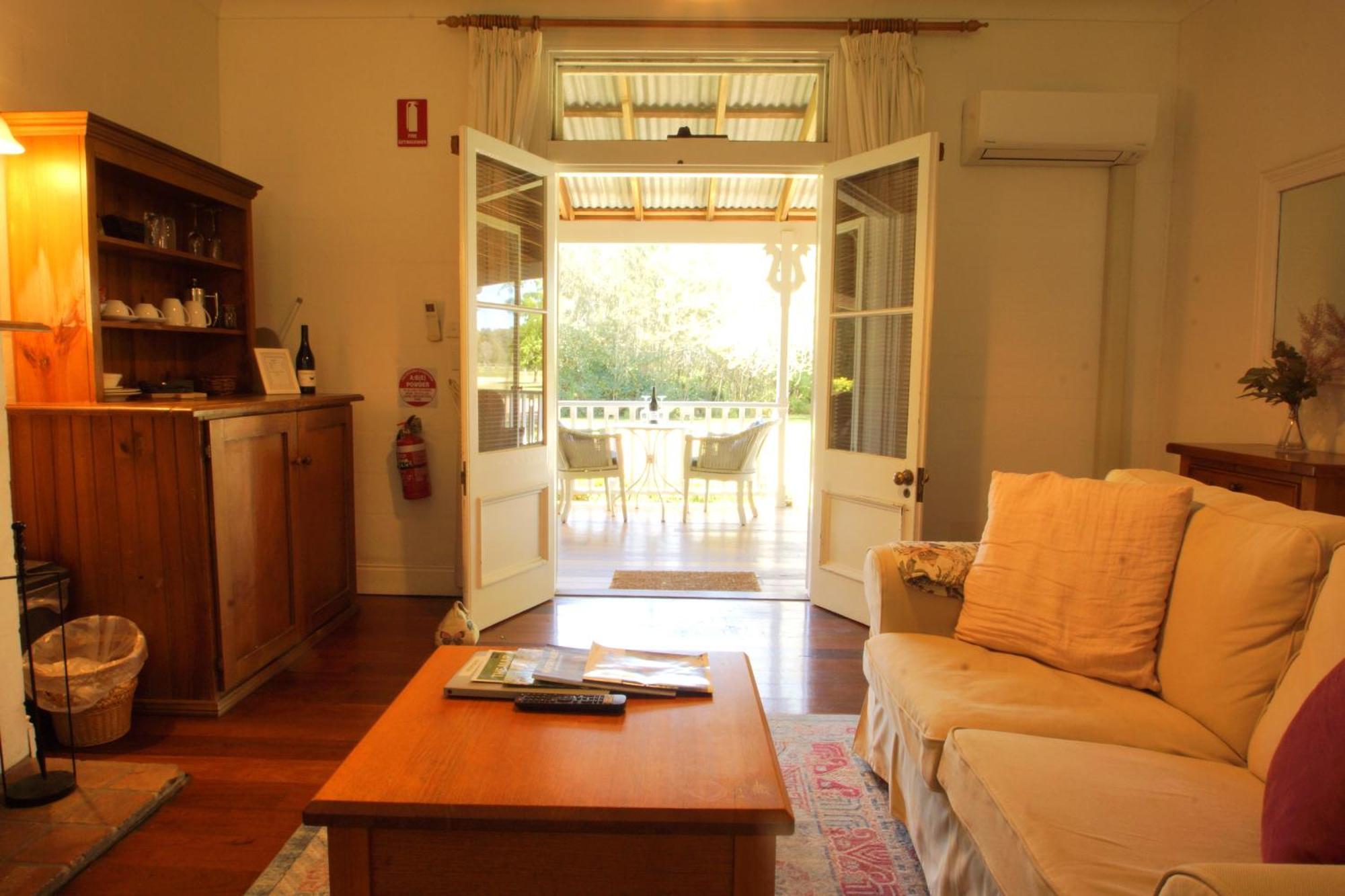 The Carriages Boutique Hotel And Vineyard Pokolbin Esterno foto