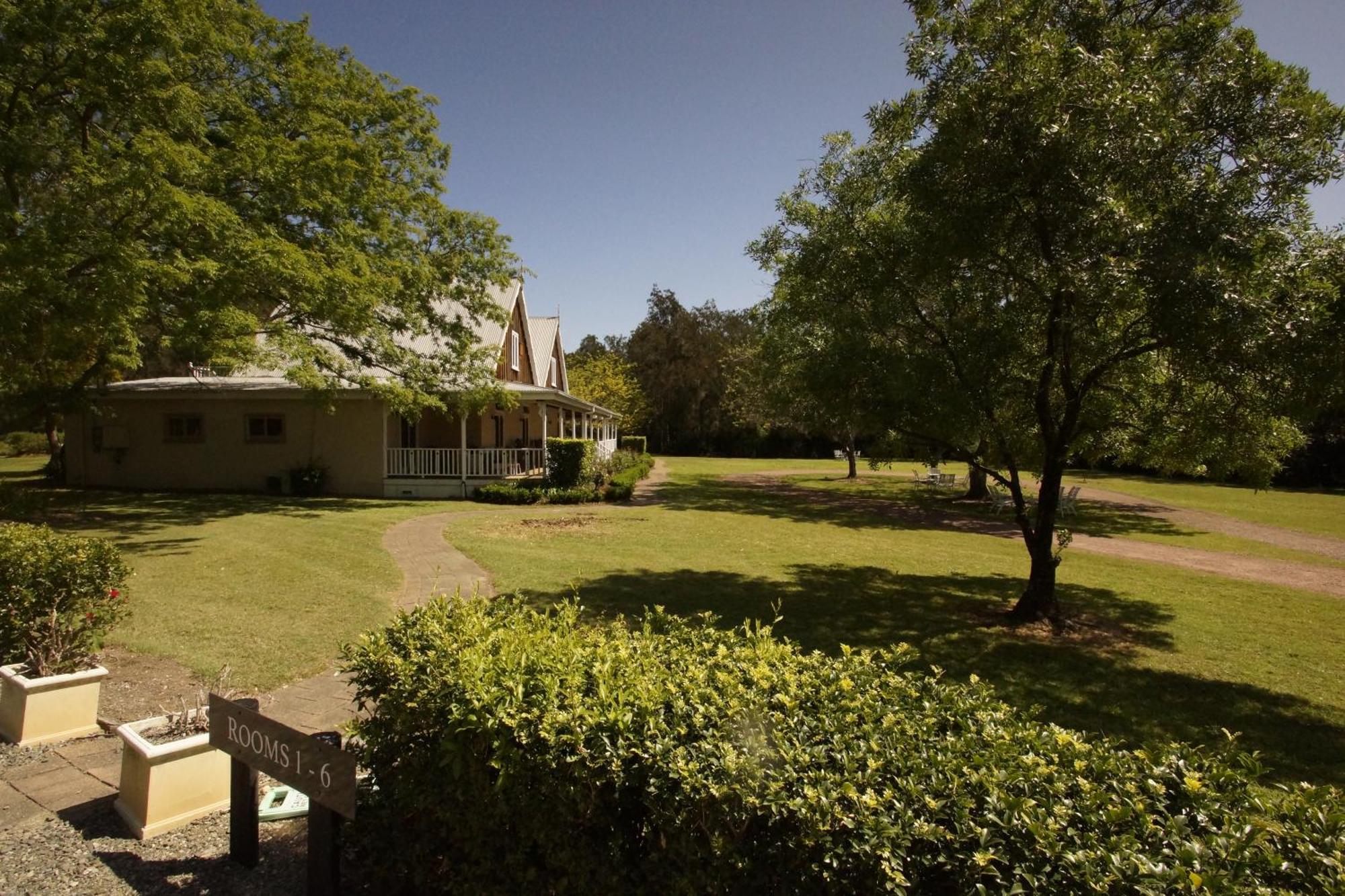The Carriages Boutique Hotel And Vineyard Pokolbin Esterno foto