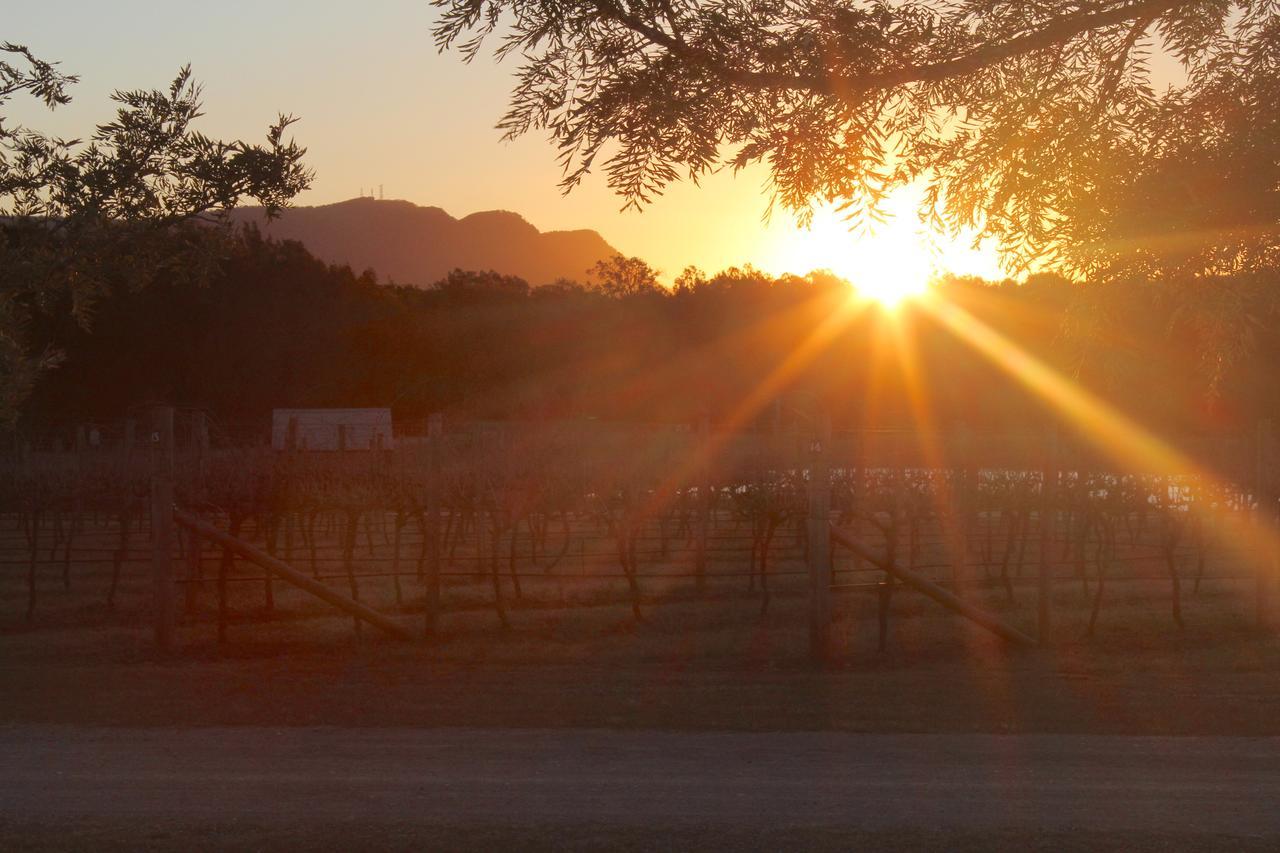 The Carriages Boutique Hotel And Vineyard Pokolbin Esterno foto