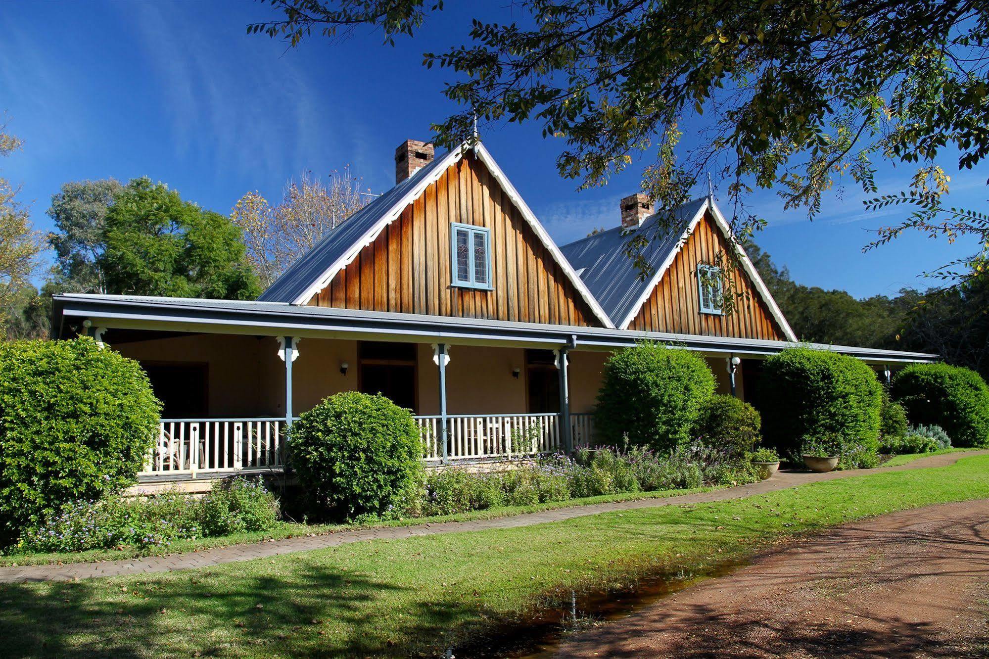 The Carriages Boutique Hotel And Vineyard Pokolbin Esterno foto